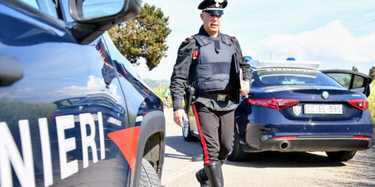 Rubavano gasolio dagli autobus parcheggiati: incastrati dalle videocamere e arrestati a Santadi