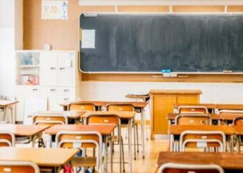 Allarme caldo nelle scuole, la denuncia di Chrisvisione: “Studiare in queste condizioni è disumano” (VIDEO)