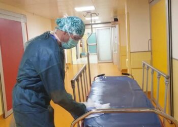 Dramma sanità a Cagliari, il racconto di una dottoressa: “Sempre meno medicina e sempre più gestione della sofferenza sociale”