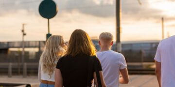 Disastro Sardegna, un giovane su cinque non studia e non lavora: i neet affondano il futuro dell’isola