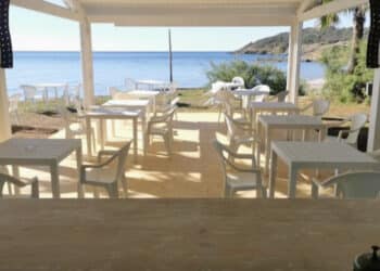 Pula, stagione salva per il chiosco di Porto Columbu “Bobo Beach”che rischiava di essere rimosso