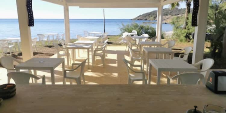 Pula, stagione salva per il chiosco di Porto Columbu “Bobo Beach”che rischiava di essere rimosso