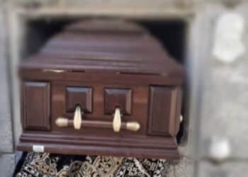 Assemini, allarme al cimitero comunale: “Salme lasciate anche per quindici giorni in locali non idonei”