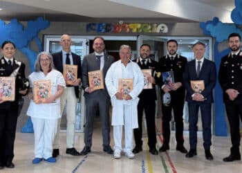 L’Arma dei Carabinieri e l’associazione “Insieme si può” insieme per i piccoli pazienti: l’iniziativa “Colorando” fa tappa negli ospedali di Cagliari e Iglesias