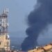 Cagliari, una gigantesca colonna di fumo nero nella zona verso l’aeroporto