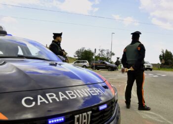 Frigoriferi, auto, pneumatici in una discarica a cielo aperto a Flumini di Quartu: denunciate 4 persone
