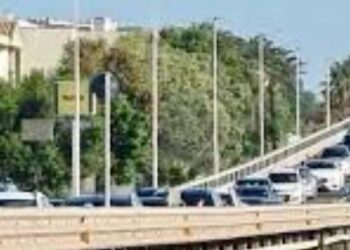 Cagliari, caos totale sull’asse mediano: inferno traffico in entrambe le direzioni, automobilisti intrappolati e furibondi