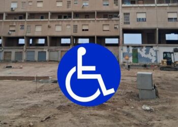 Cagliari, anziani e disabili bloccati in casa, ascensore di Area fuori uso da 5 mesi per 24 famiglie