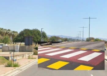 Quartu, rider perde il controllo dello scooter e finisce contro un’auto in corsa