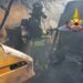 Azienda agricola in fiamme a Decimomannu: gravi danni a un camion, in azione i vigili del fuoco