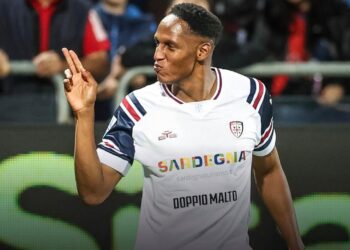 Cagliari-Torino 2-1, eccola la salvezza: Esposito e Mina tengono i rossoblù ancora in serie A