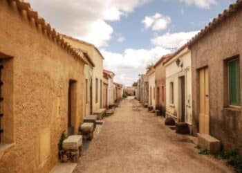 Allarme spopolamento: in Sardegna sempre più case vuote, l’isola fatica ad attrarre nuovi residenti