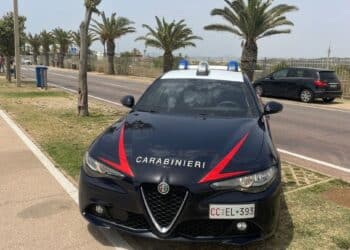 Cagliari, allievi carabinieri fermano un ladro nel centro cittadino: arrestato un 49enne