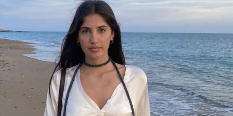 Studentessa italiana in Erasmus di 20 anni trovata senza vita in casa