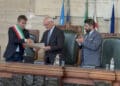 A mister Claudio Ranieri la pergamena della cittadinanza onoraria di Cagliari: “Orgoglioso di far parte di voi”
