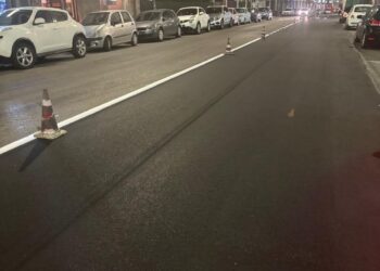Cagliari, via San Benedetto cambia volto: addio buche e dislivelli, arriva finalmente il nuovo asfalto